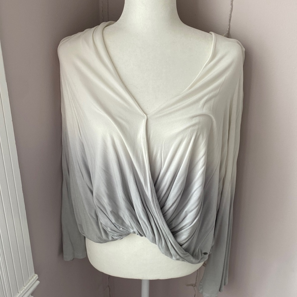 Soft & sexy gradient top